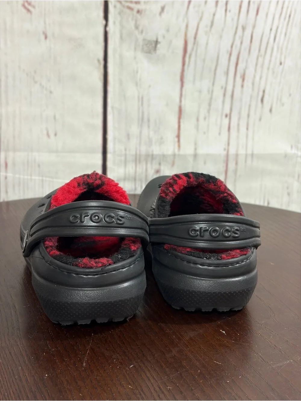 CROCS Kids Classic Lined Clog - Black with Red Plaid Lining Toddler C9